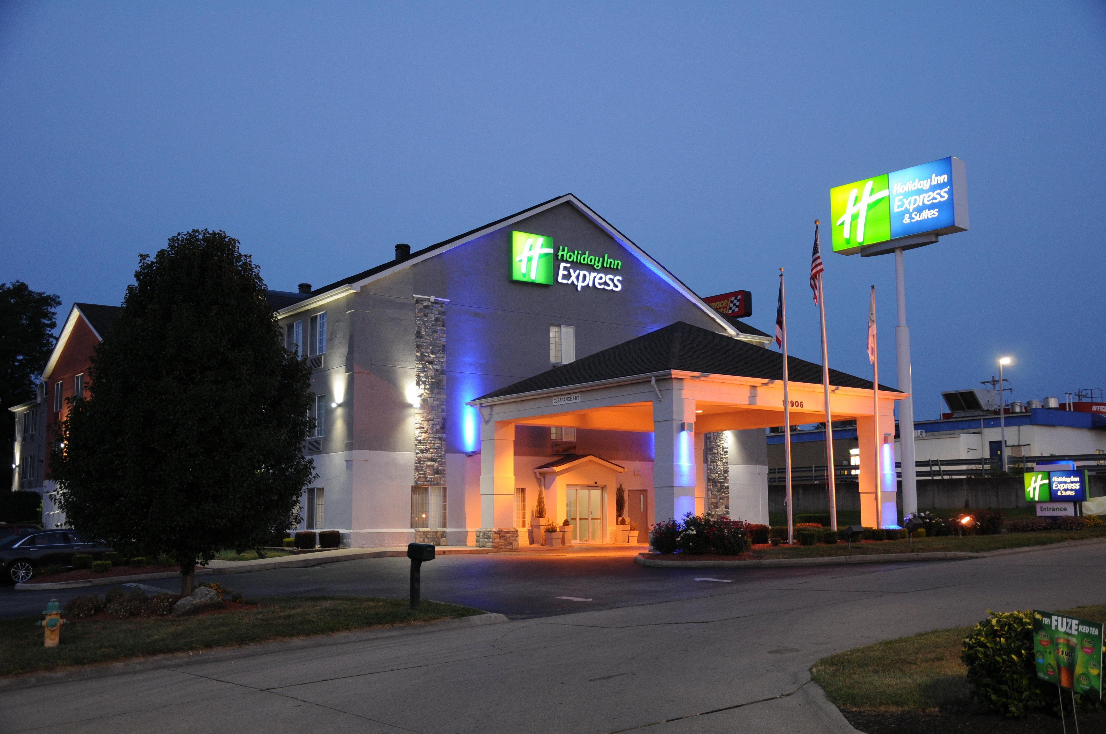 Holiday Inn Express & Suites Harrison By Ihg Exterior foto