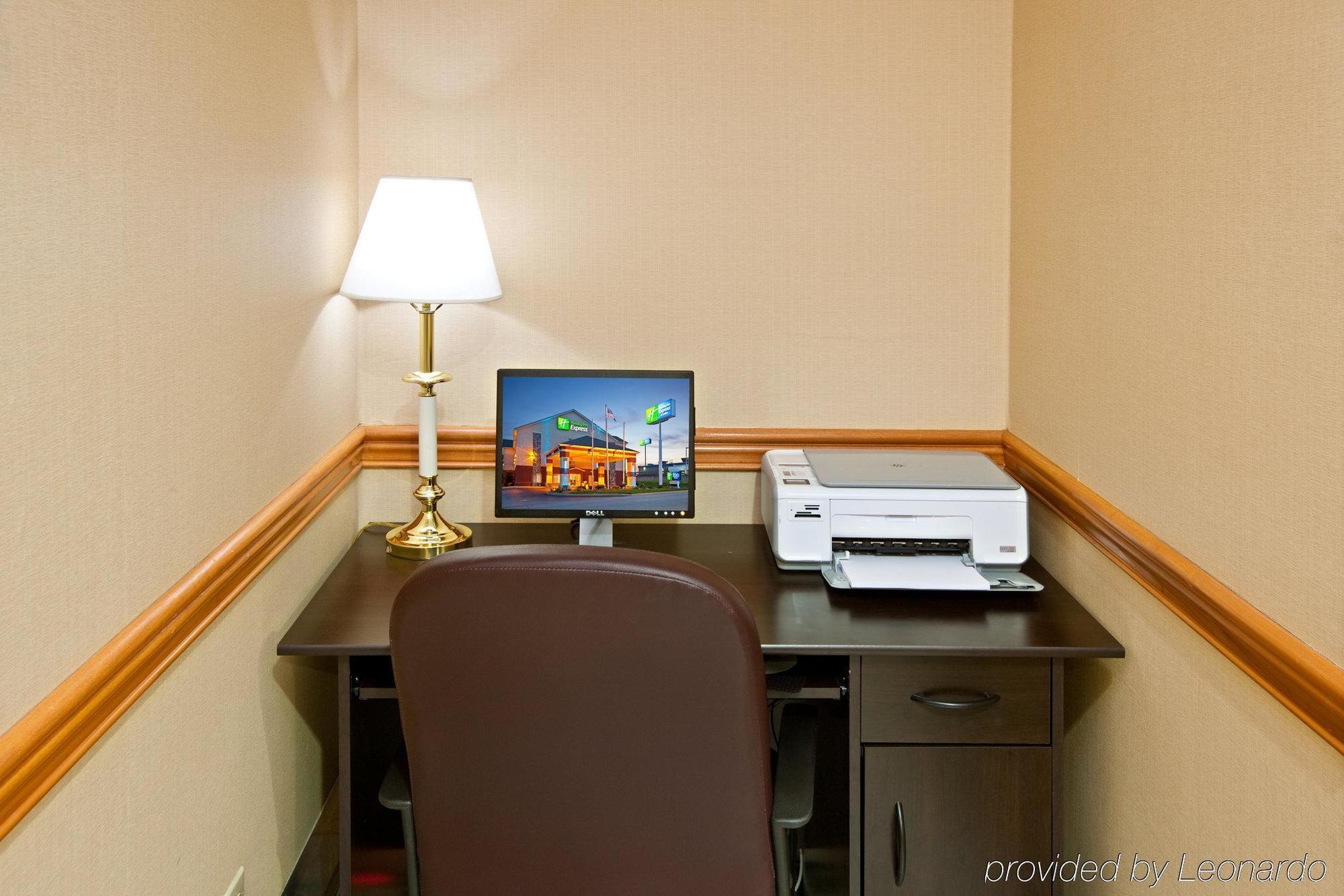 Holiday Inn Express & Suites Harrison By Ihg Facilidades foto