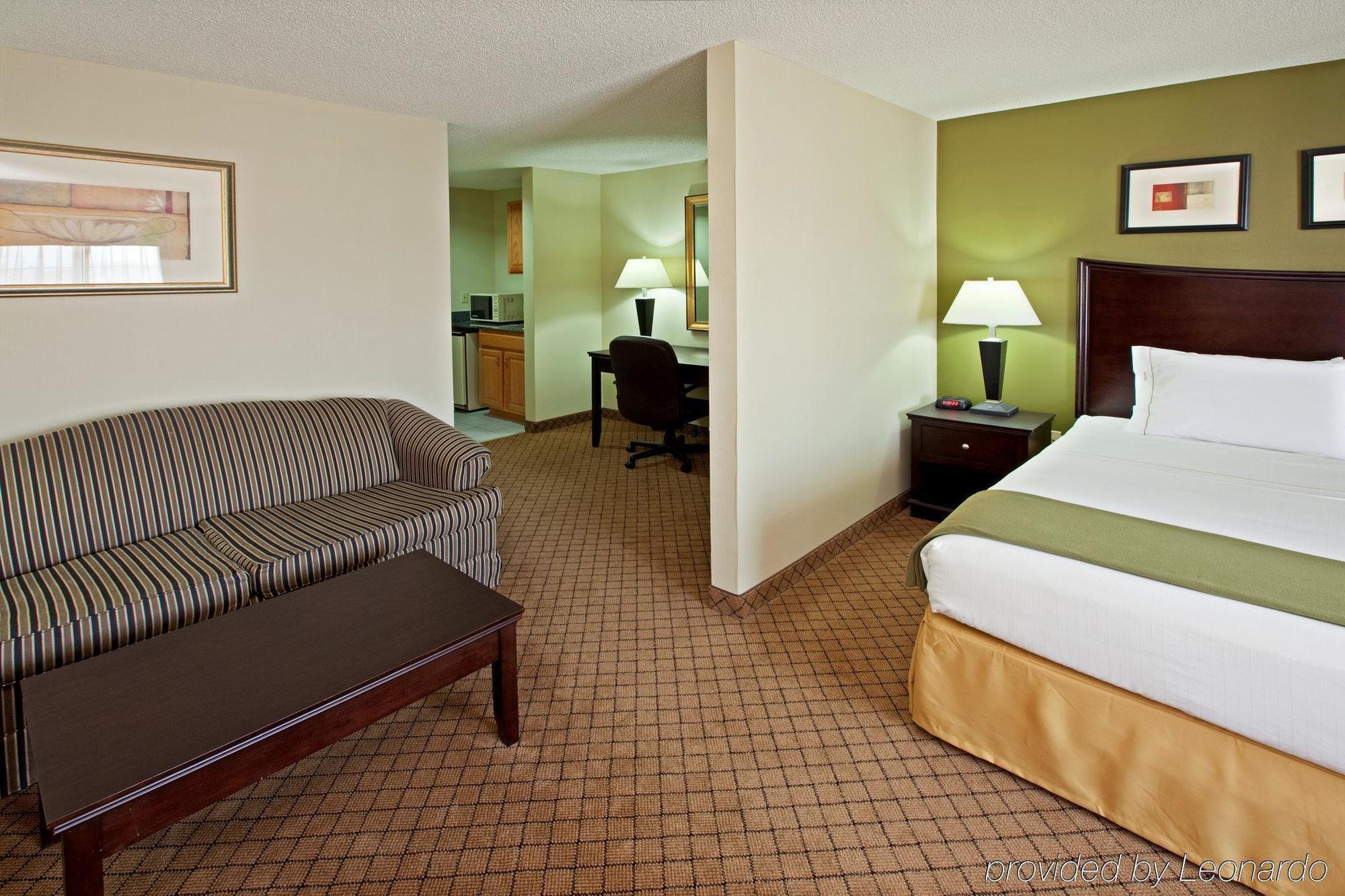 Holiday Inn Express & Suites Harrison By Ihg Habitación foto